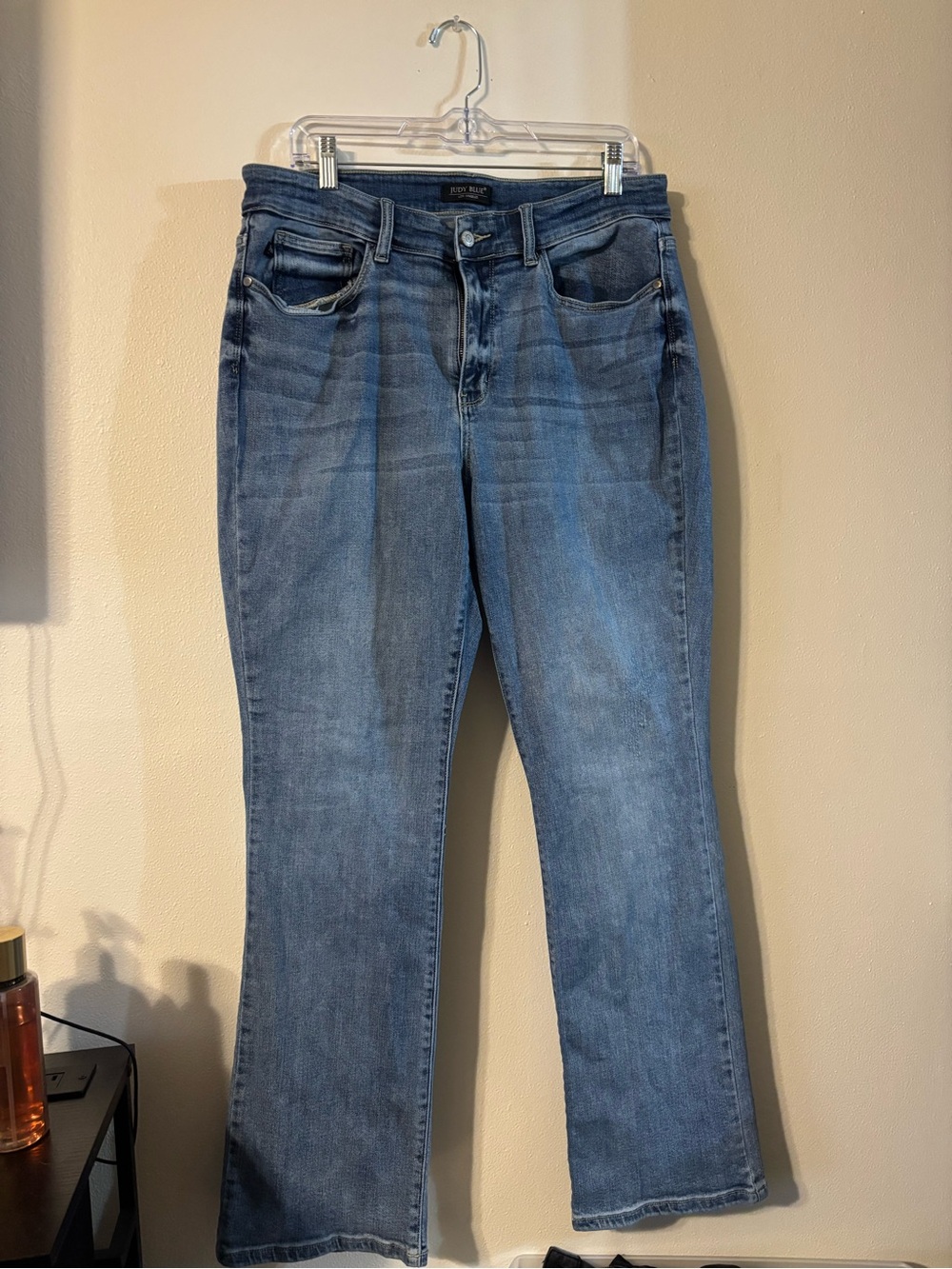 Judy Blue Boot Cut Jeans in Medium Blue Wash
